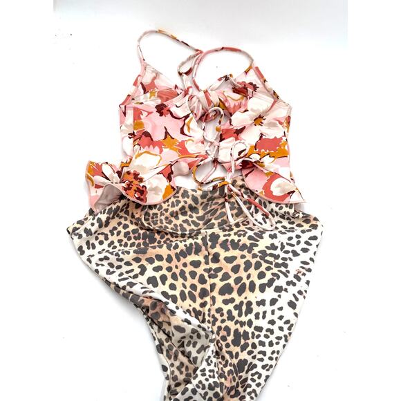 P2F Carly Floral & Leopard Cutout One Piece Swimsuit Size Medium - Picture 4 of 6